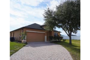 401 Savannah Preserve Loop, DAVENPORT