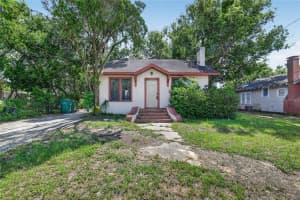 19 E Morningview Dr, EUSTIS