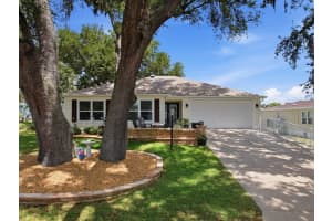 1033 Aloha Way, LADY LAKE