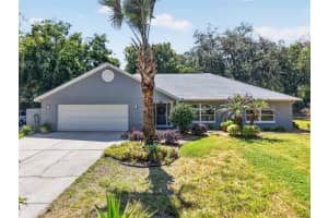 1200 Marshall Ct, EUSTIS