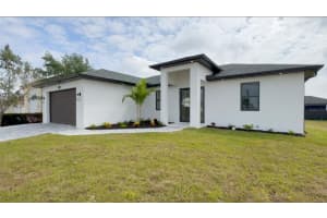 2424 Ne 24th Ave, CAPE CORAL