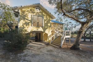 12631 Hodgson Ave, CEDAR KEY 12631 Hodgson Ave, CEDAR KEY