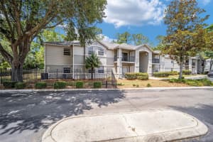 3705 Sw 27th St #221, GAINESVILLE