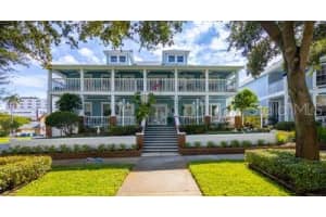 644 4th Ave S #1, ST PETERSBURG