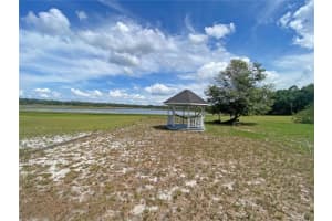 148 Swan Lake Dr, MELROSE