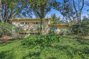 2074 Nw 11th Rd, GAINESVILLE