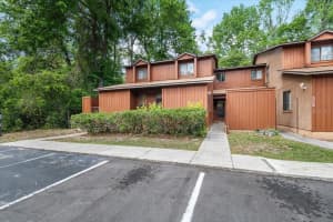 5864 Sw 8th Pl, GAINESVILLE