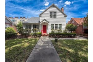 417 Sw 10th St, GAINESVILLE