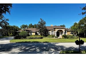 7370 Stacy Ln, SARASOTA