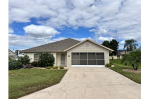 307 W Peabody Cir, AVON PARK