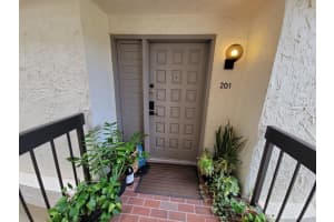 1925 Gulf Of Mexico Dr #g8-201, LONGBOAT KEY