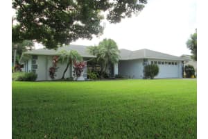 2128 Kirkland Lake Dr , AUBURNDALE