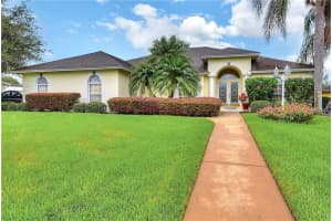 2702 High Ridge Dr, LAKELAND