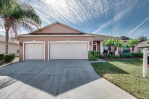 570 Reddicks Cir, WINTER HAVEN