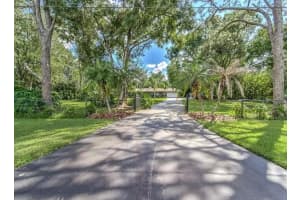 10709 Dixon Dr, RIVERVIEW