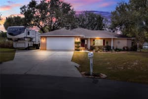 233 Avery Dr W, AUBURNDALE