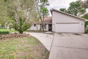 2305 Flaming Arrow Dr, LAKELAND 2305 Flaming Arrow Dr, LAKELAND