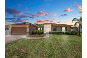 661 Berkley Pointe Dr, AUBURNDALE