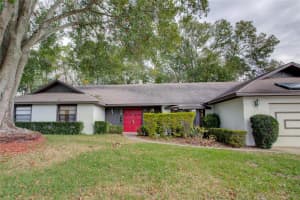 2105 Edgewater Cir, WINTER HAVEN
