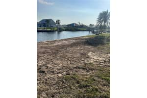 12437 Ran Ter, PORT CHARLOTTE