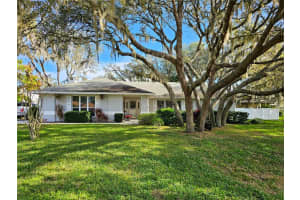 1532 Yeomans Path, LAKELAND
