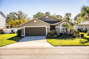563 Emerald Cove Loop, LAKELAND