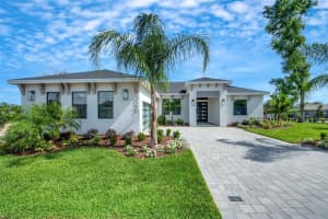 5390 Clubhouse Hills Ln, LAKELAND