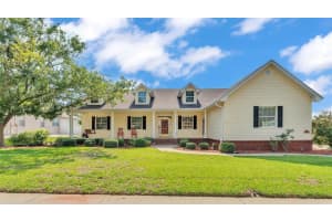 2025 Viewpoint Landings Rd, LAKELAND