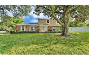 1910 Clubhouse Rd, LAKELAND