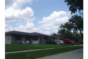 704 Queens Ct, SEFFNER