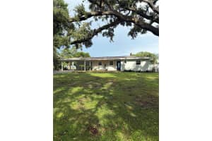 21 Lake Ave, WINTER HAVEN