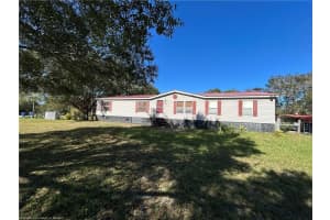 1932 E Holiday Dr, LORIDA