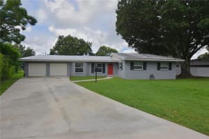 561 Lake Bonny Dr E, LAKELAND