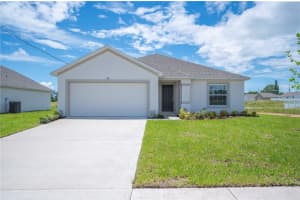 106 9th St E, FROSTPROOF 106 9th St E, FROSTPROOF