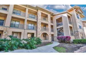 904 Charo Pkwy #517, DAVENPORT