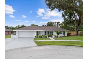 103 Oak Sq N, LAKELAND