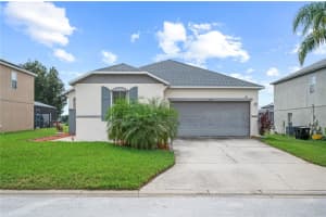 623 Elderberry Dr, DAVENPORT