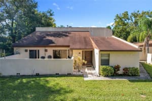 1880 N Crystal Lake Dr #12, LAKELAND