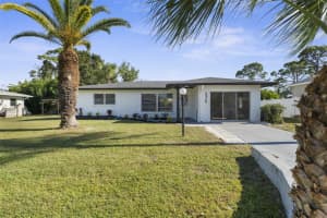 375 Burke Rd, VENICE
