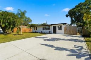 152 Tanager Rd, VENICE