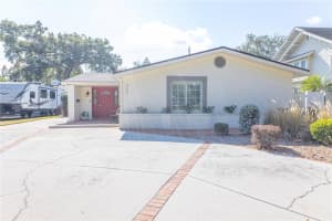 327 Easton Dr, LAKELAND