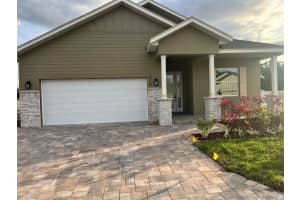 2016 Maverics Dr, MULBERRY