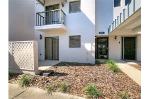 1821 Village Ct, MULBERRY