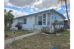 1805 Blue Lake Dr, LAKELAND