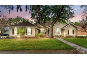 6883 Lacy Dr, LAKELAND