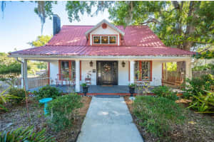 810 E Church St, BARTOW