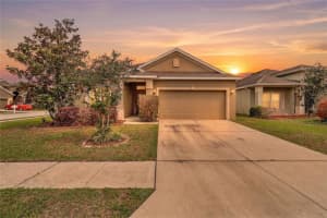 855 Krenson Woods Ln, LAKELAND