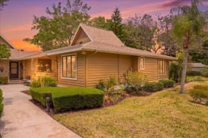 992 Spinnaker Ct, TARPON SPRINGS