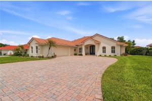 523 Greenway Dr, LAKE WALES