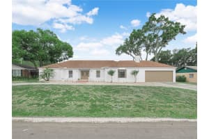 4615 Kings Point Ct, LAKELAND